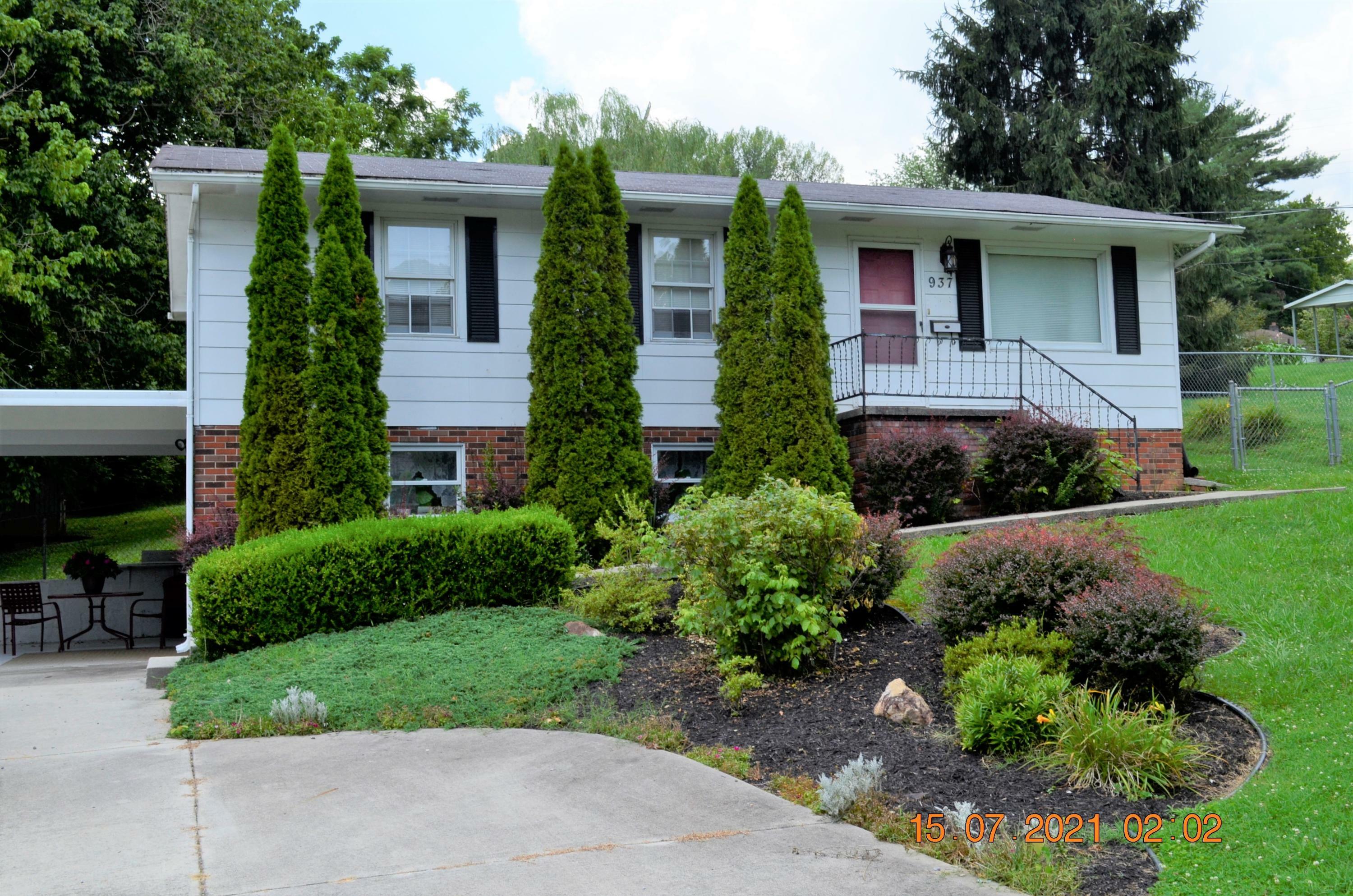 Property Photo:  937 Chilhowee St  TN 37748 