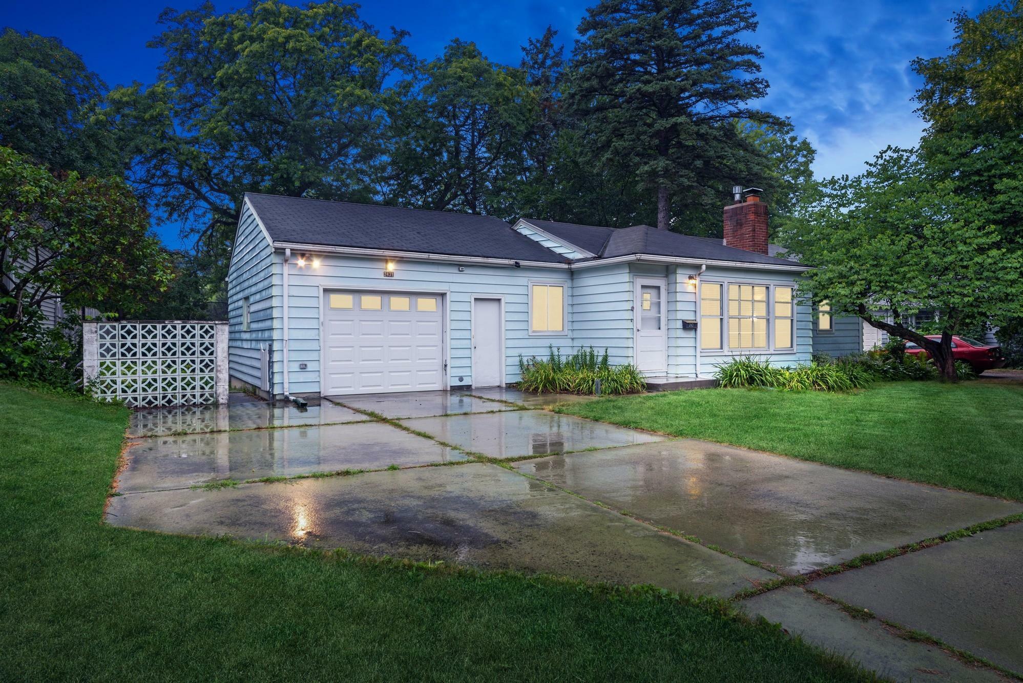 Property Photo:  2431 McNair Drive N  MN 55422 