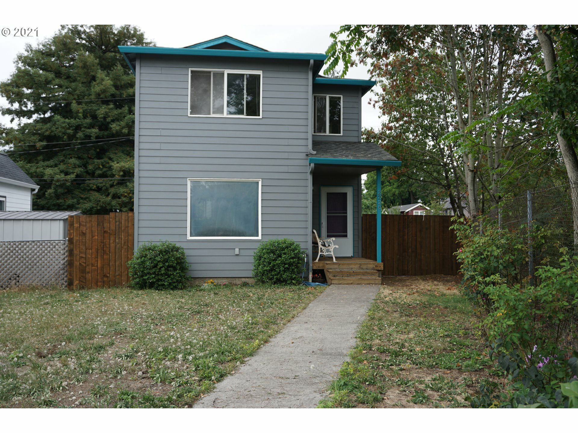 Property Photo:  2226 I St  WA 98663 