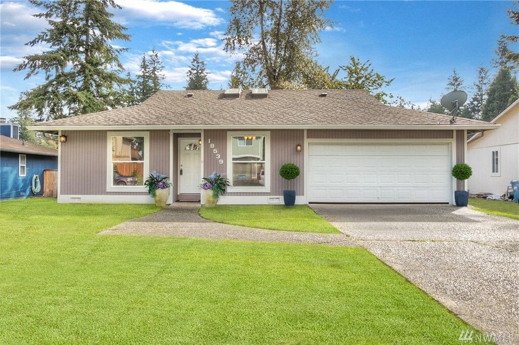 Property Photo:  18539 SE Timberlane Blvd  WA 98042 