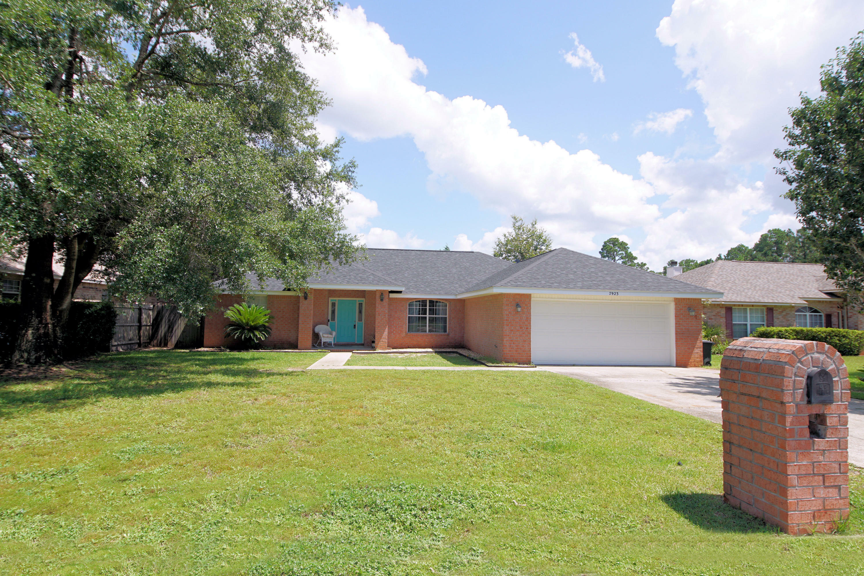 Property Photo:  7923 Lola Circle  FL 32566 