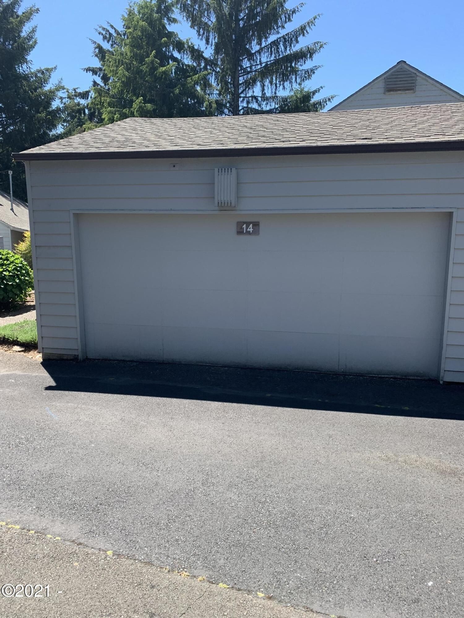 Property Photo: 600 Island Drive 14 OR 97388