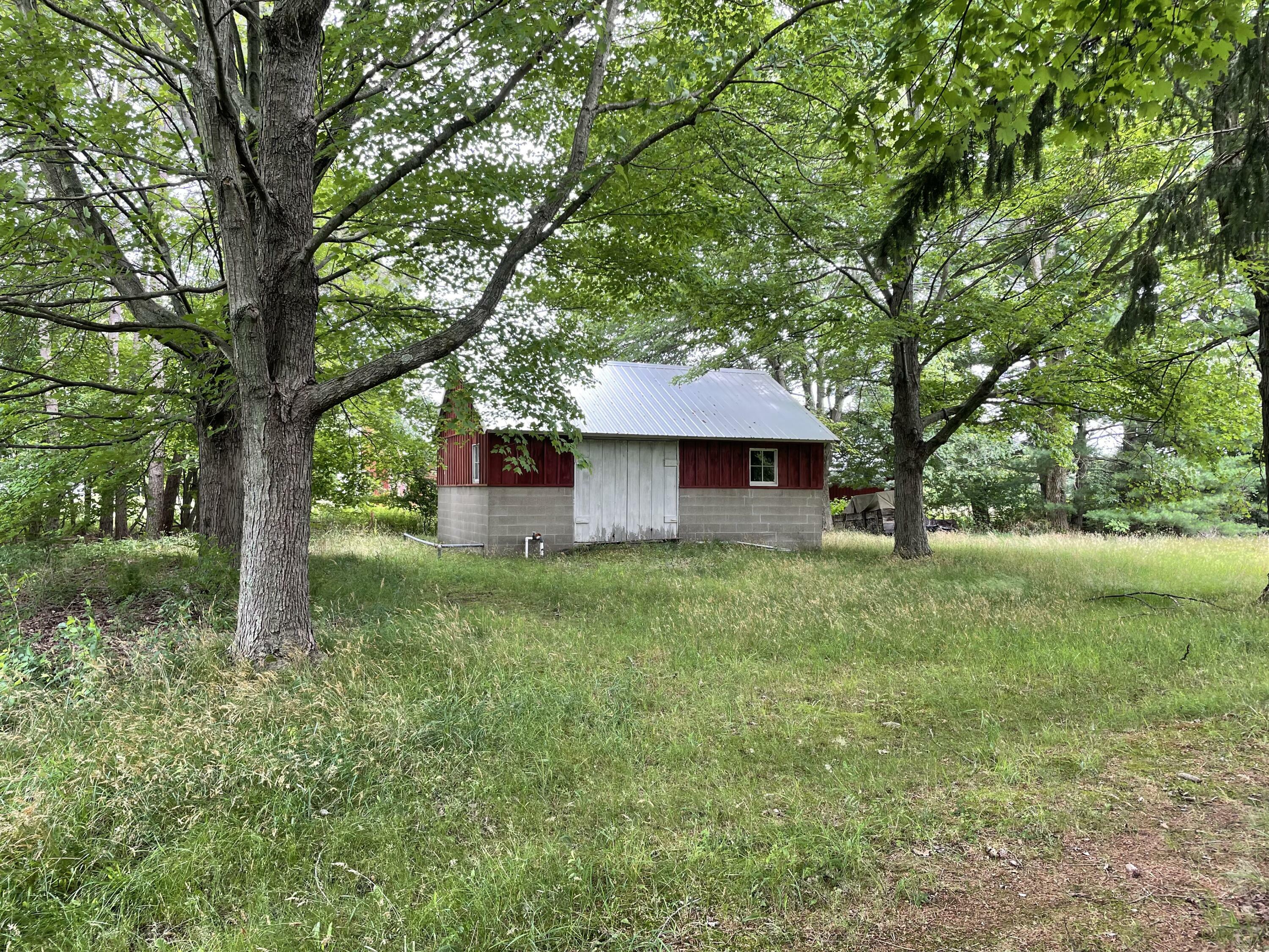 Property Photo:  2959 E Ellis Road  MI 49444 