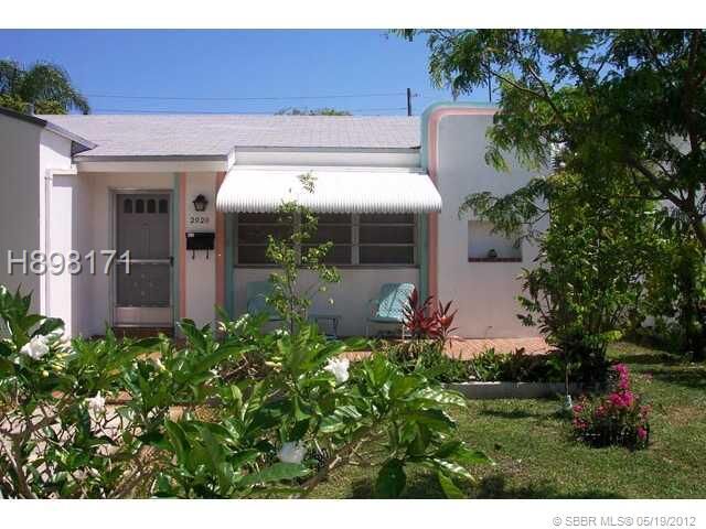 Property Photo:  