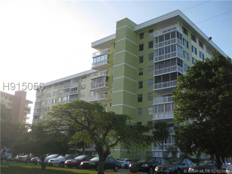 Property Photo:  4400 Hillcrest Dr 911B  FL 33021 