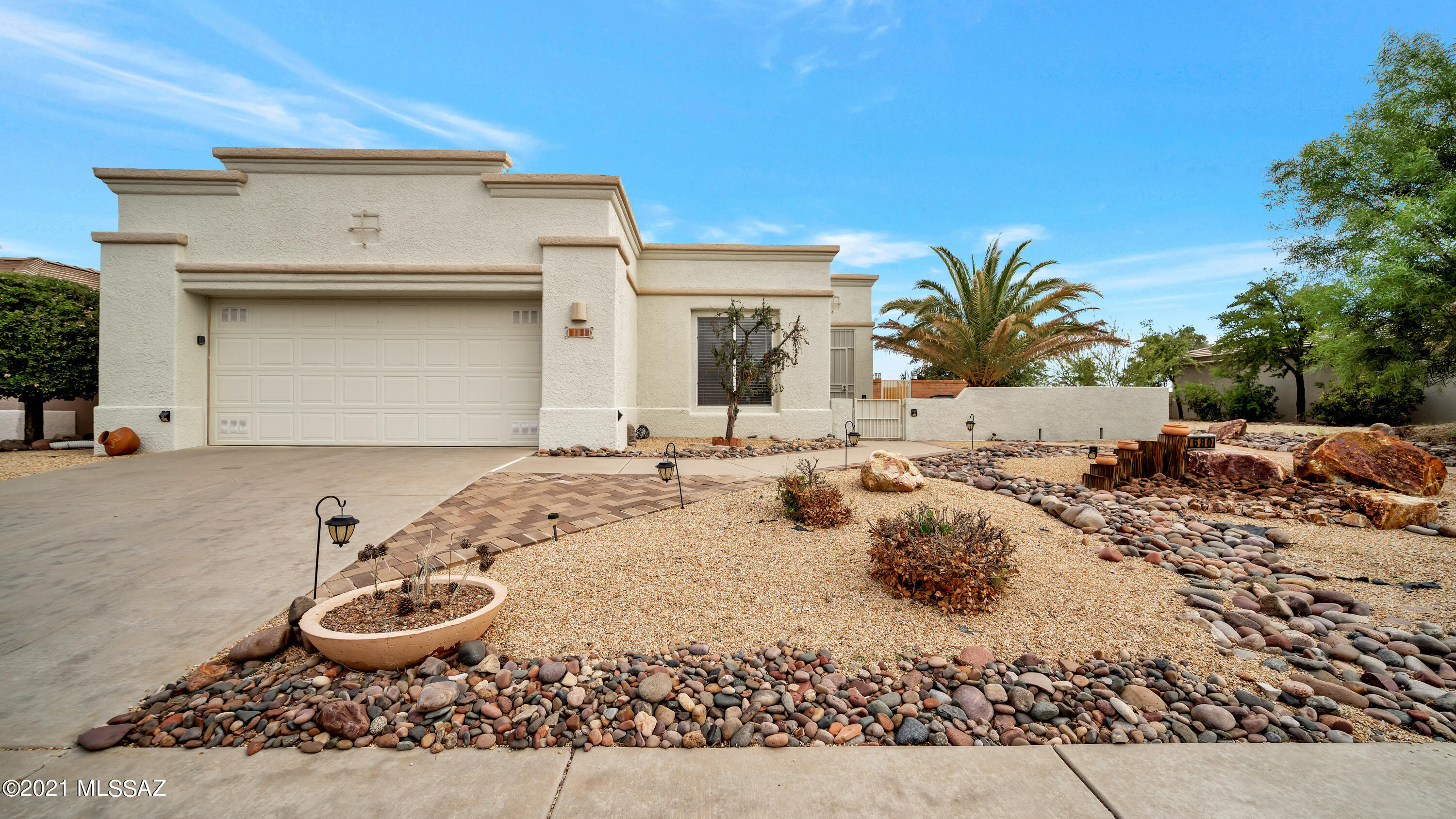 Property Photo: 1680 W Mariquita Street AZ 85622