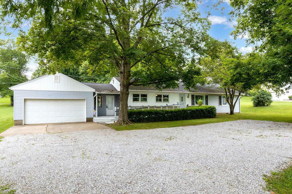 Property Photo: 11604 Jacksontown Road OH 43076