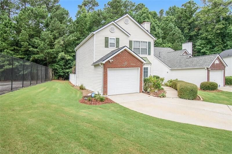 Property Photo: 2405 Parkside Club Lane GA 30044