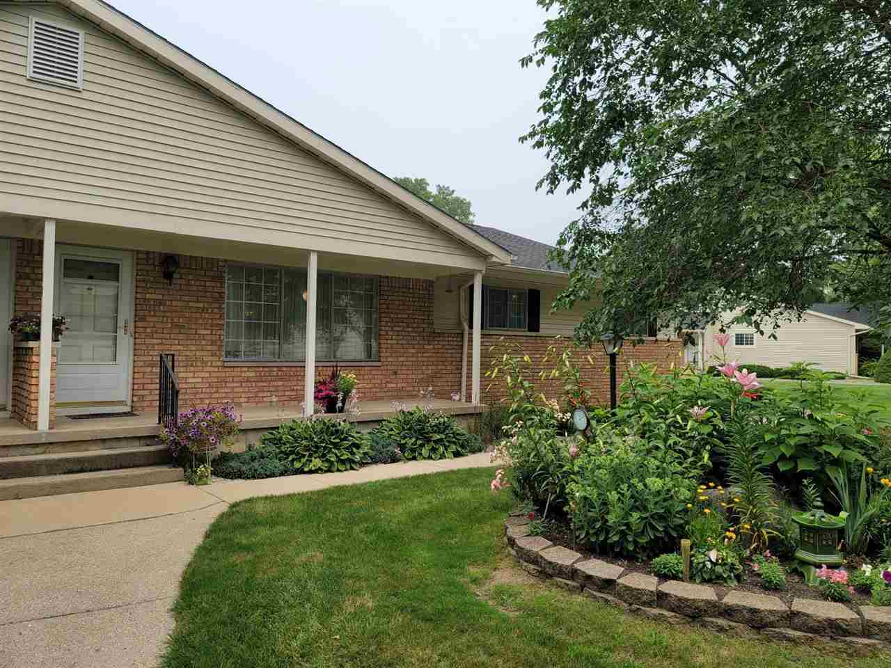 Property Photo:  3337 Field Unit 11  MI 48420 