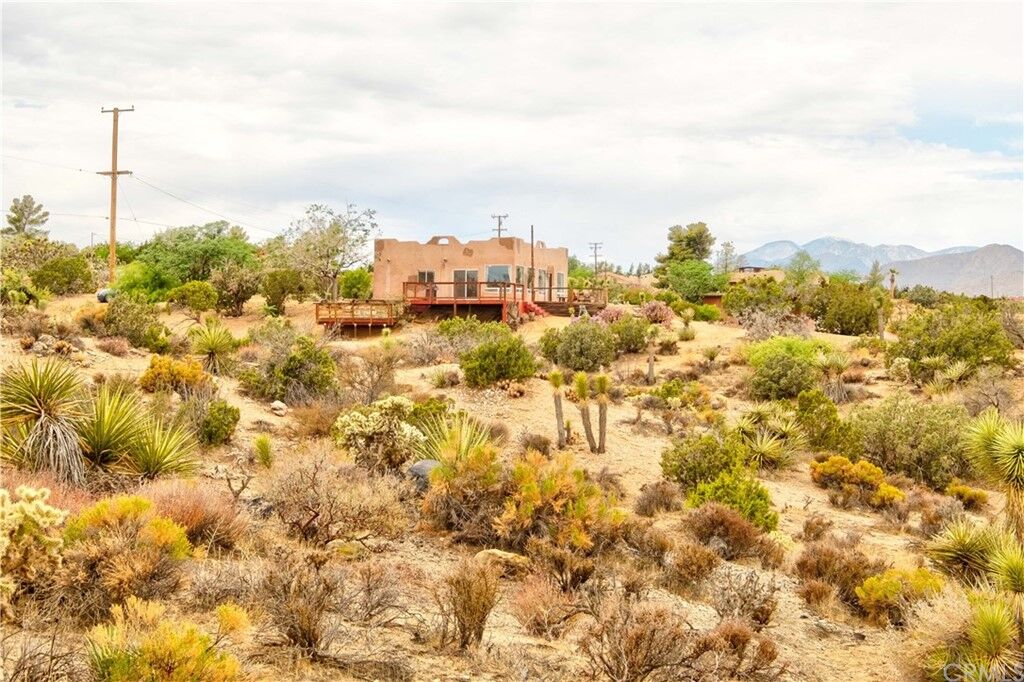 Property Photo:  8250 Kickapoo Trail  CA 92284 