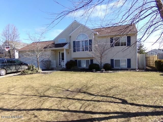 Property Photo:  701 Willow Street  MI 49329 