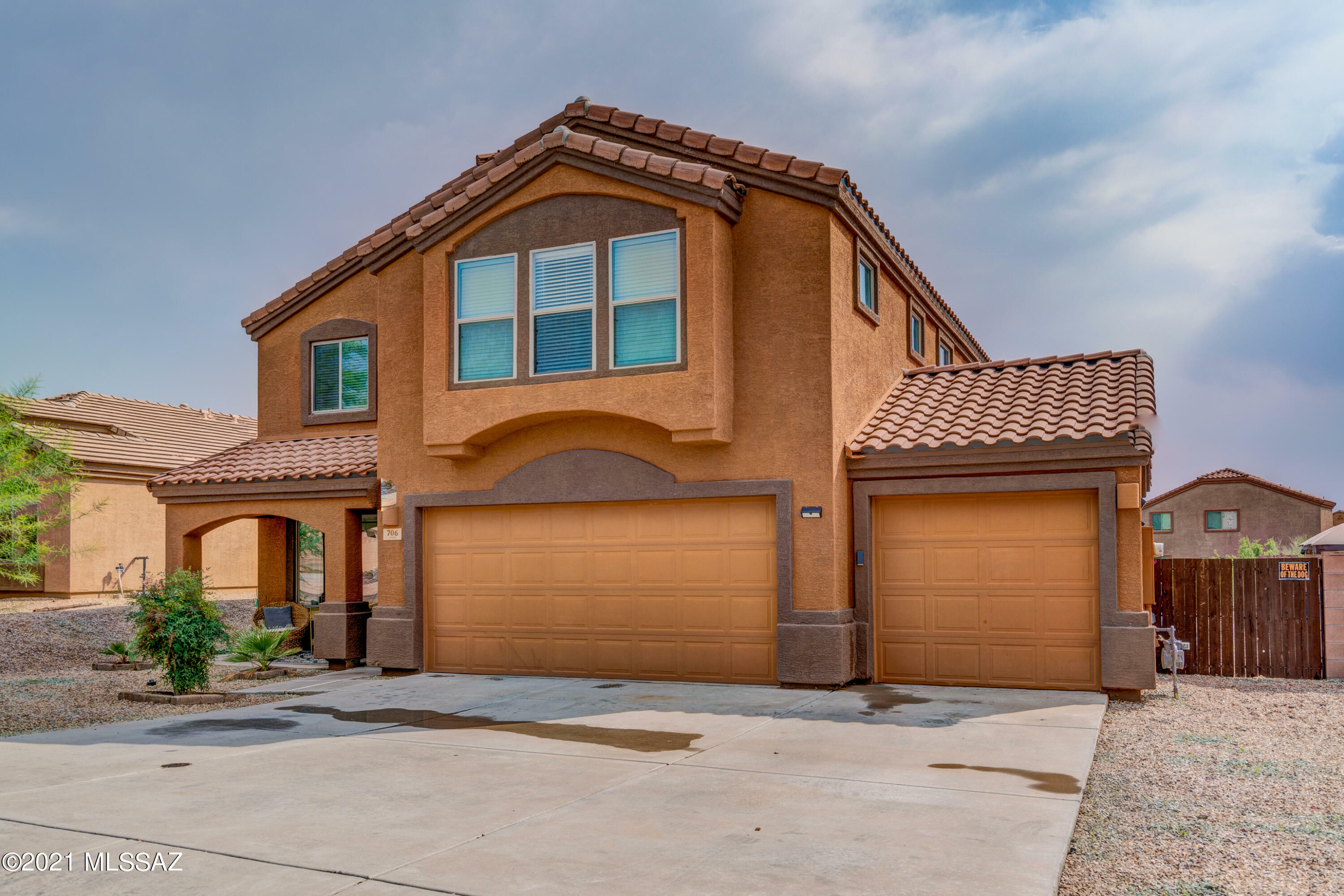 Property Photo: 706 S Willis Ray Avenue AZ 85641