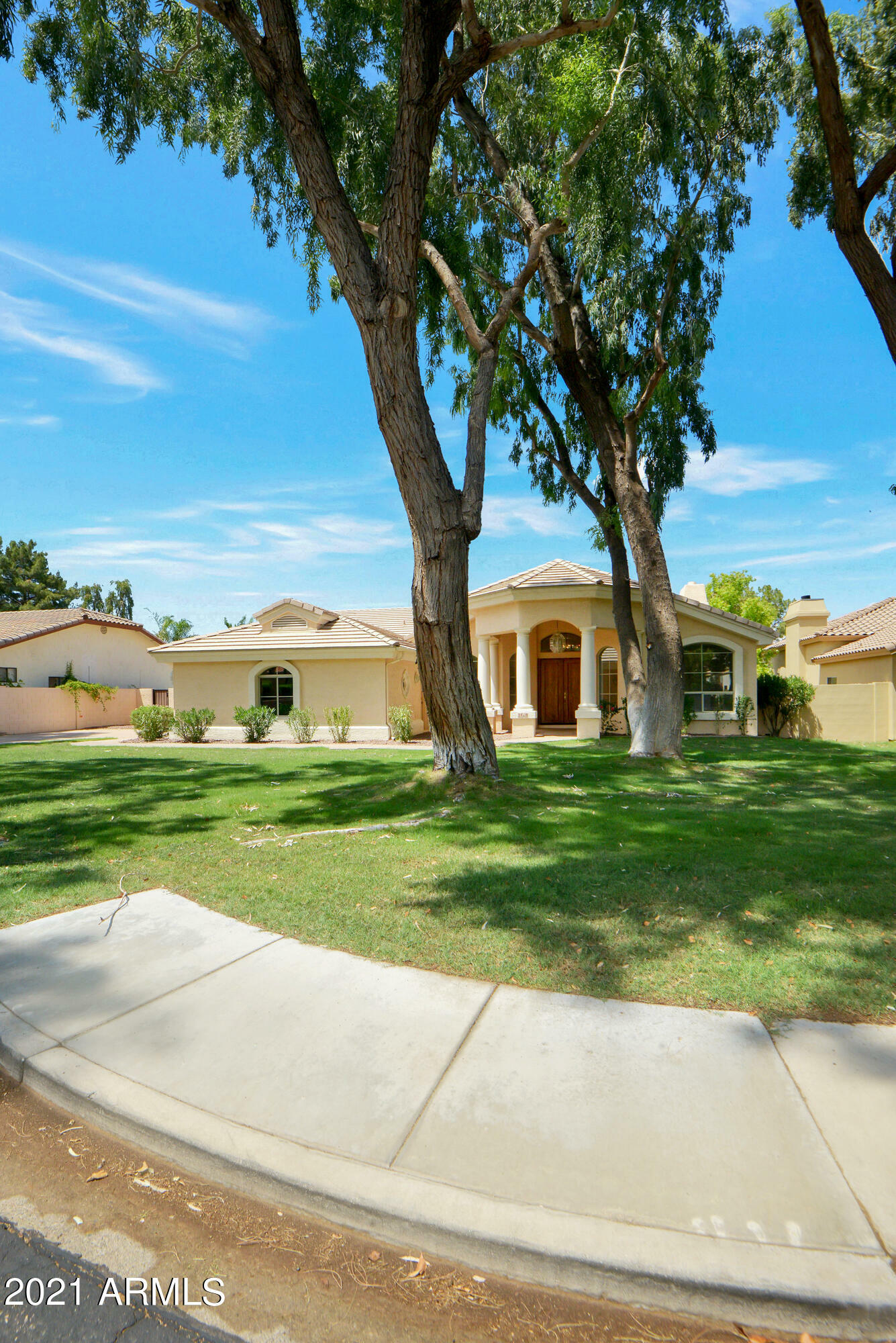 Property Photo:  3418 E Calaveros Drive  AZ 85028 