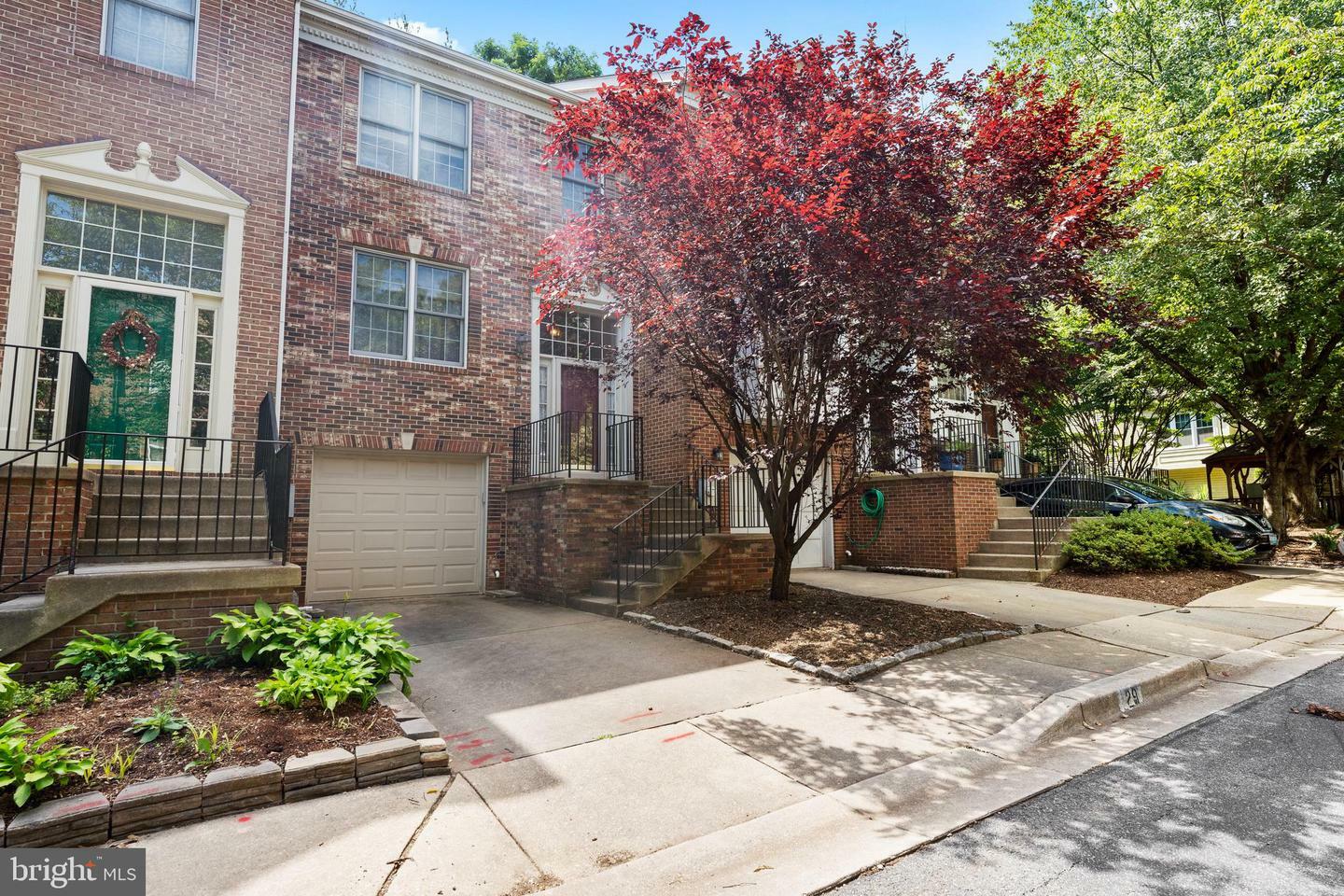 Property Photo: 29 Carriage Walk Court MD 20879