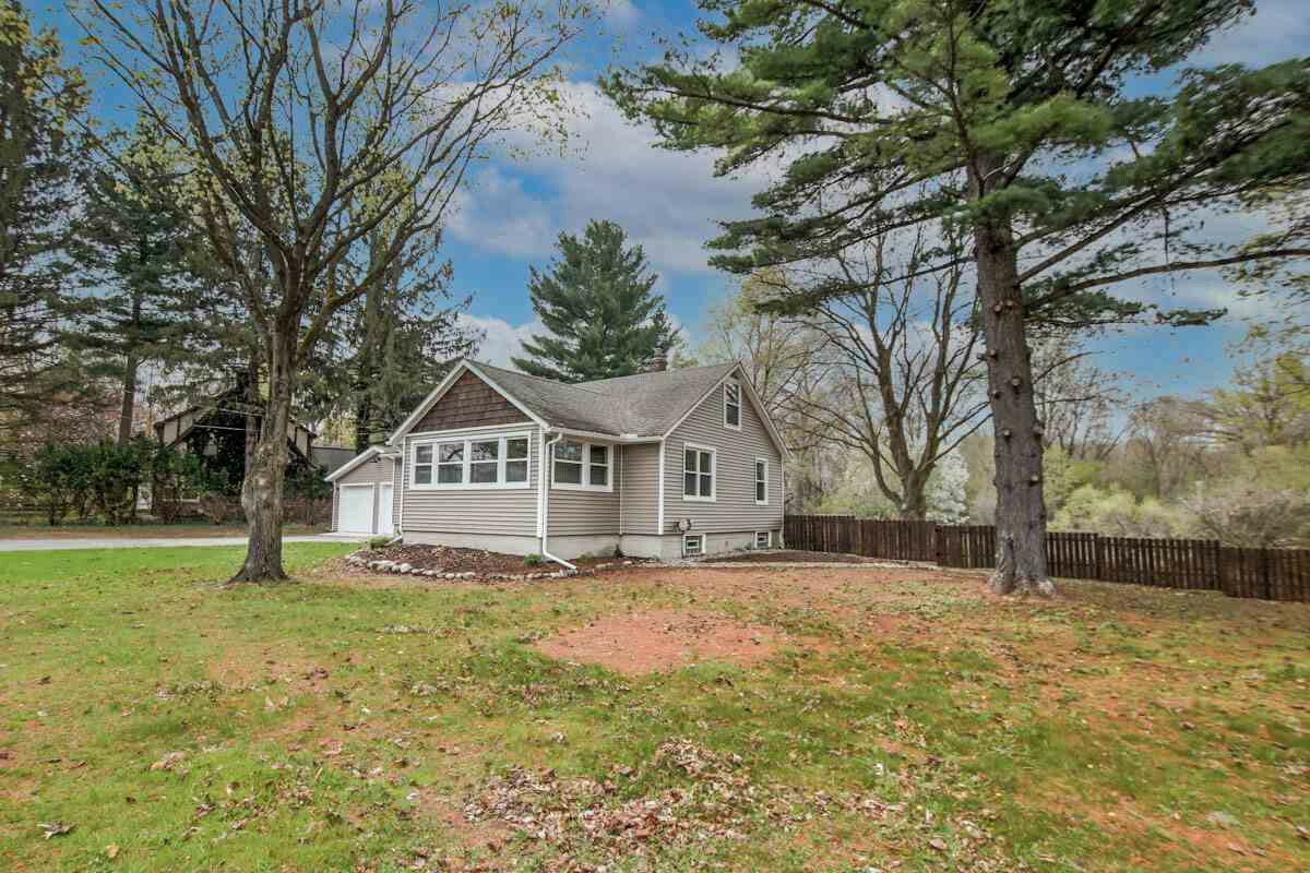 Property Photo: 5000 S Jackson Rd MI 49201