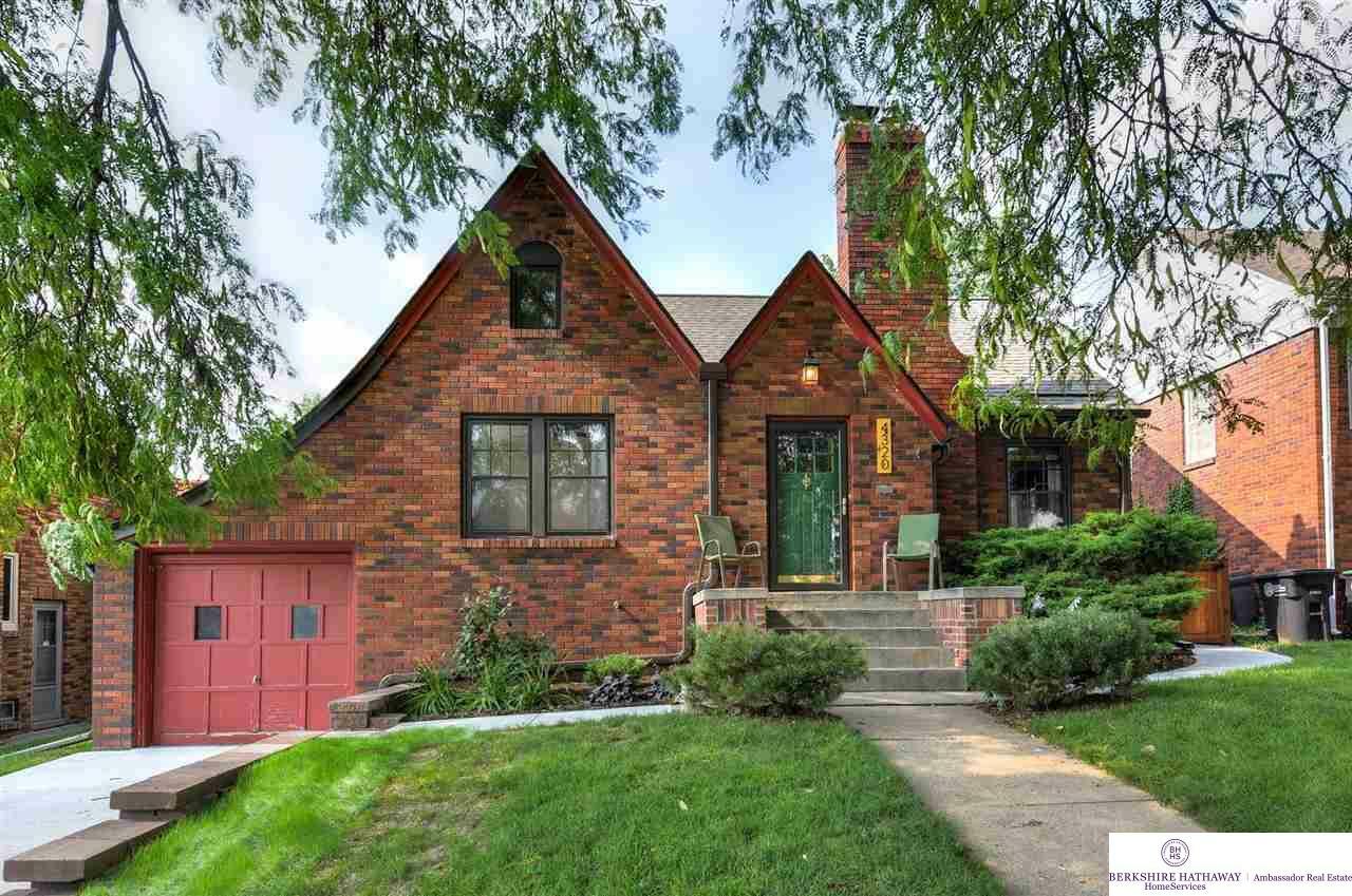 Property Photo:  4320 Walnut  NE 68105 