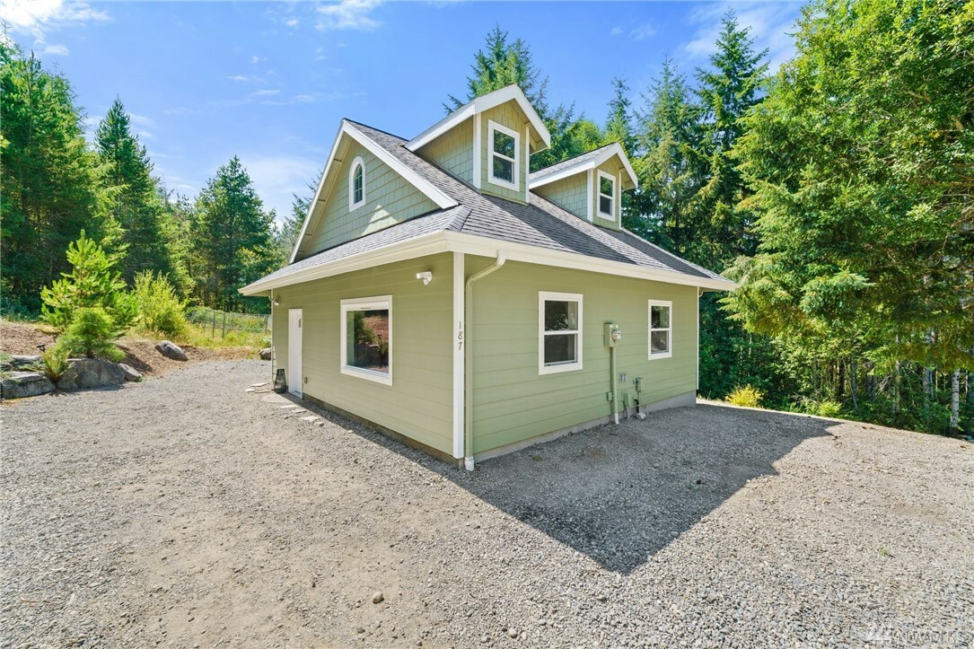 Property Photo:  187 E Capital Peak Dr  WA 98584 