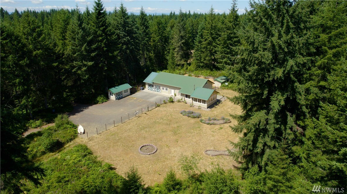 Property Photo:  11233 Bowe Lane SE  WA 98367 