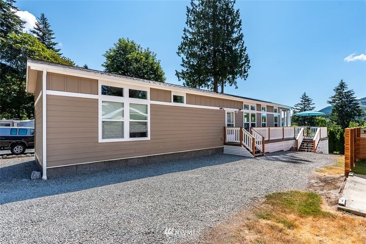 Property Photo:  921 Autumn Lane 206  WA 98229 
