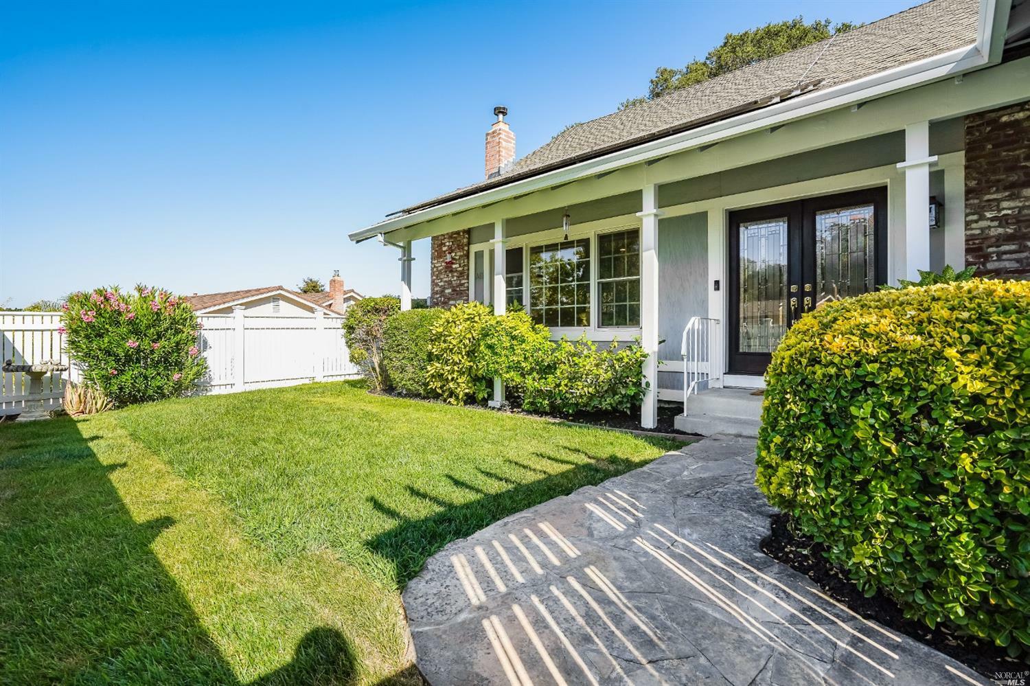 Property Photo:  725 Arlington Circle  CA 94947 