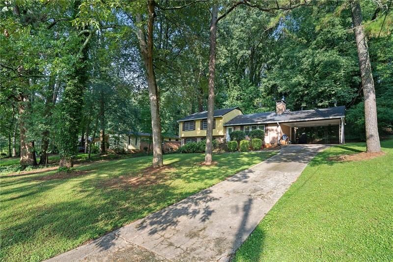 Property Photo:  472 Susan Creek Drive  GA 30083 