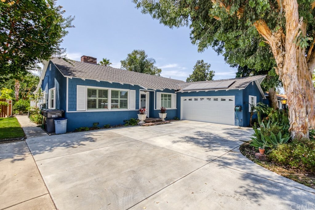 Property Photo:  614 W Park Lane  CA 92706 