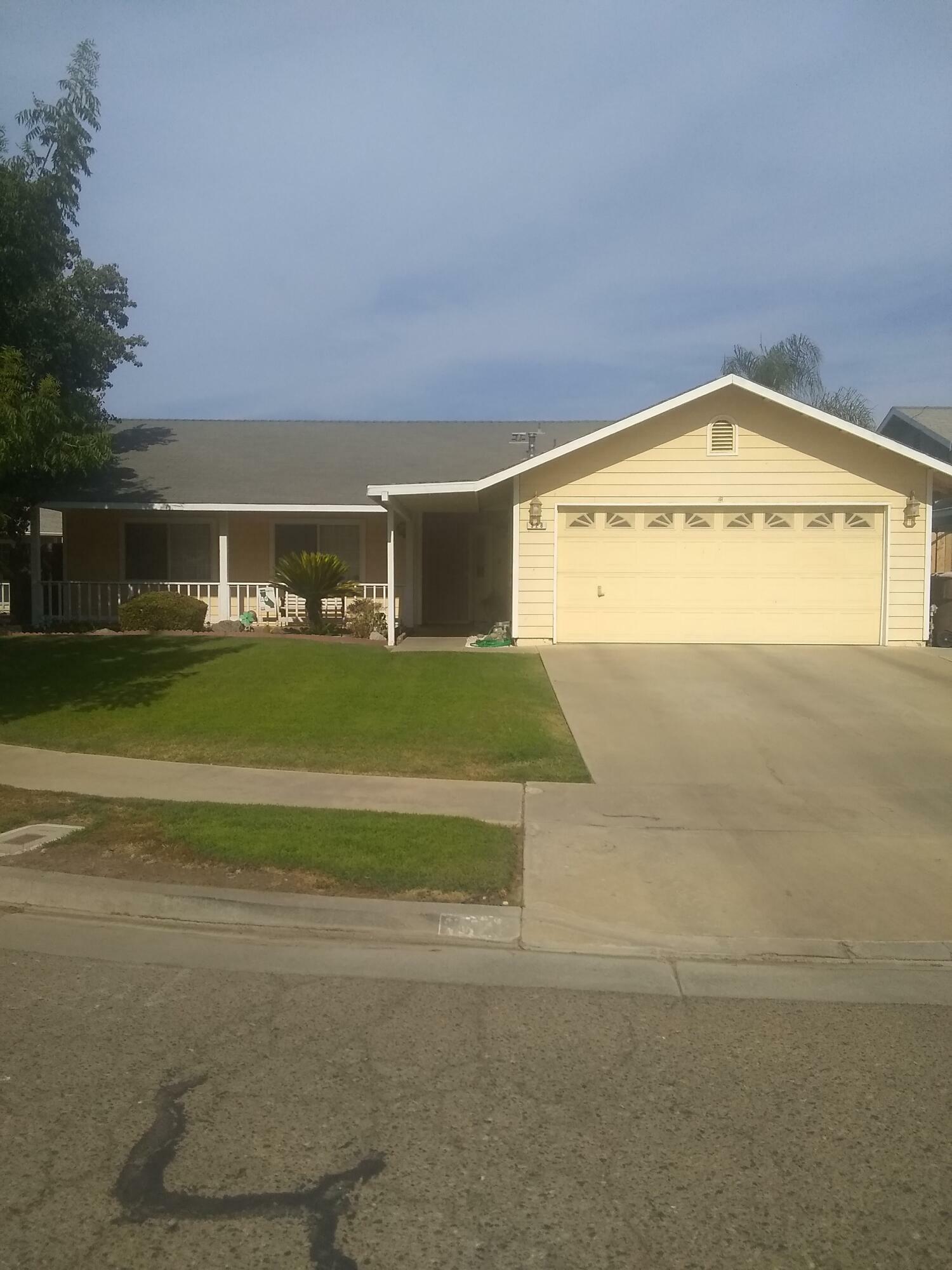 528 Huntington Court  Tulare CA 93274 photo