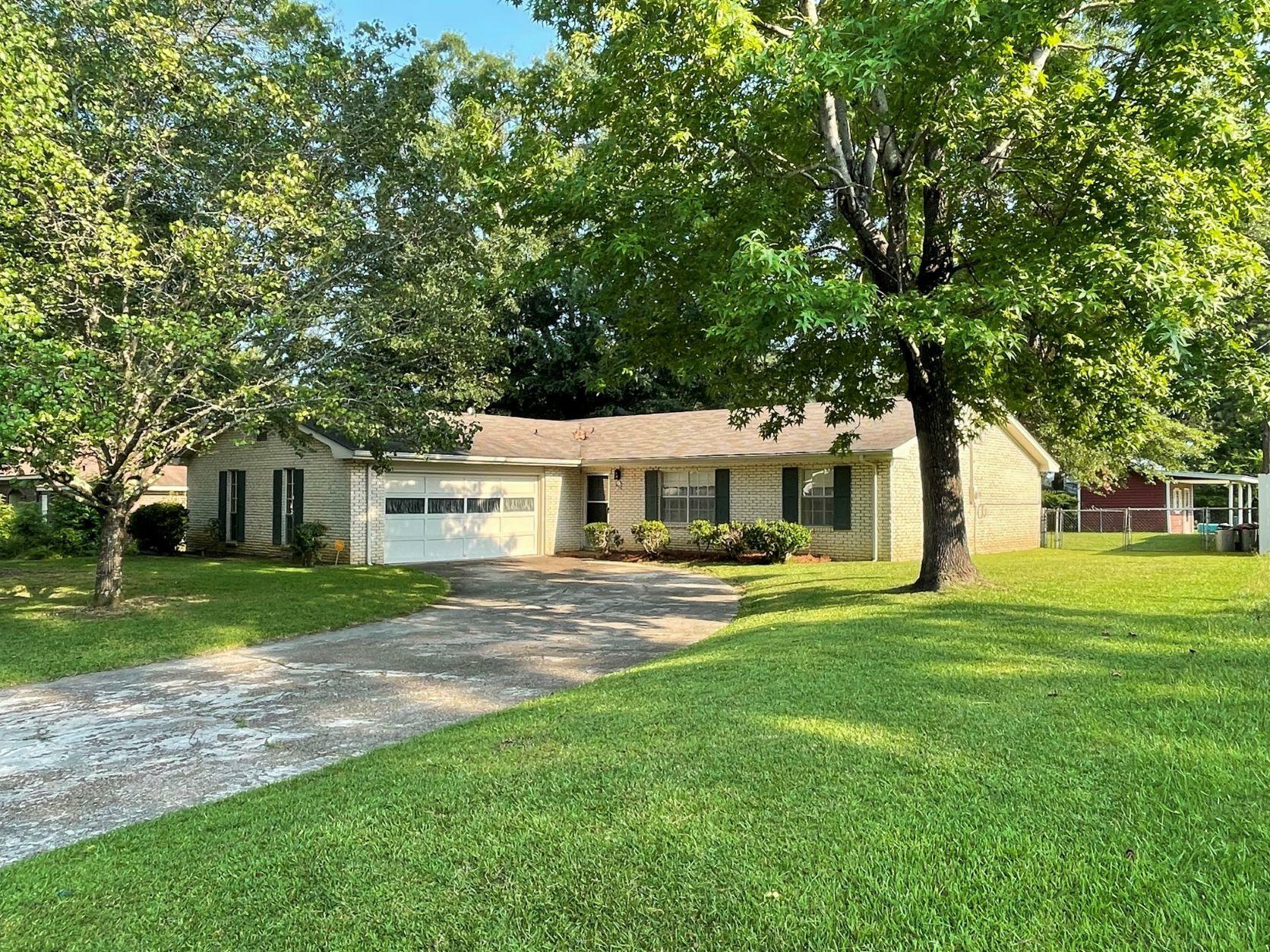 Property Photo:  803 Fallwood Dr  MS 39702 