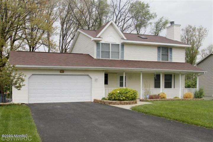 Property Photo:  121 Cherrywood Lane  MI 49015 