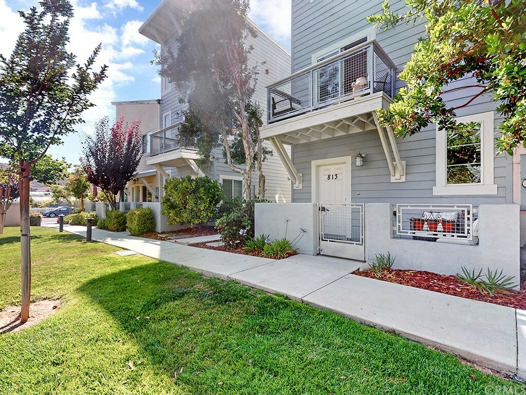 Property Photo:  813 Humbert Avenue  CA 93401 