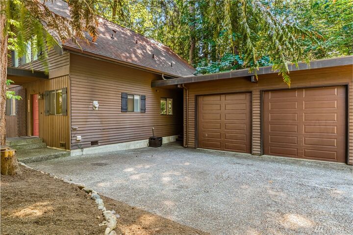 Property Photo: 26113 221st Place SE WA 98038