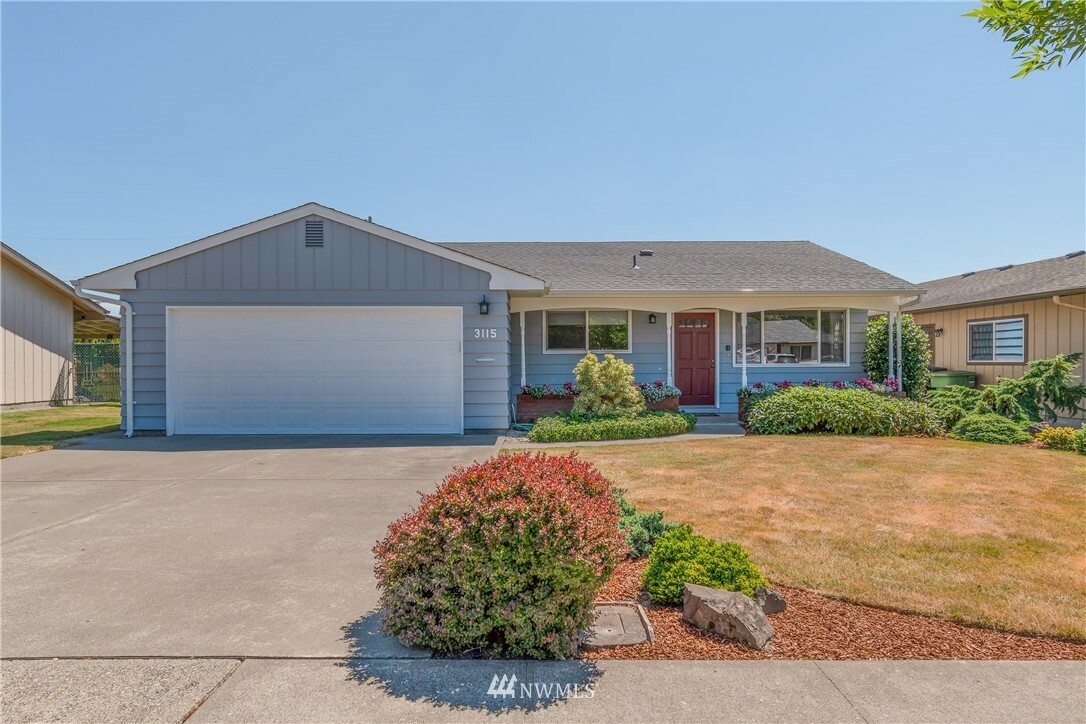 Property Photo:  3115 Louisiana Street  WA 98632 