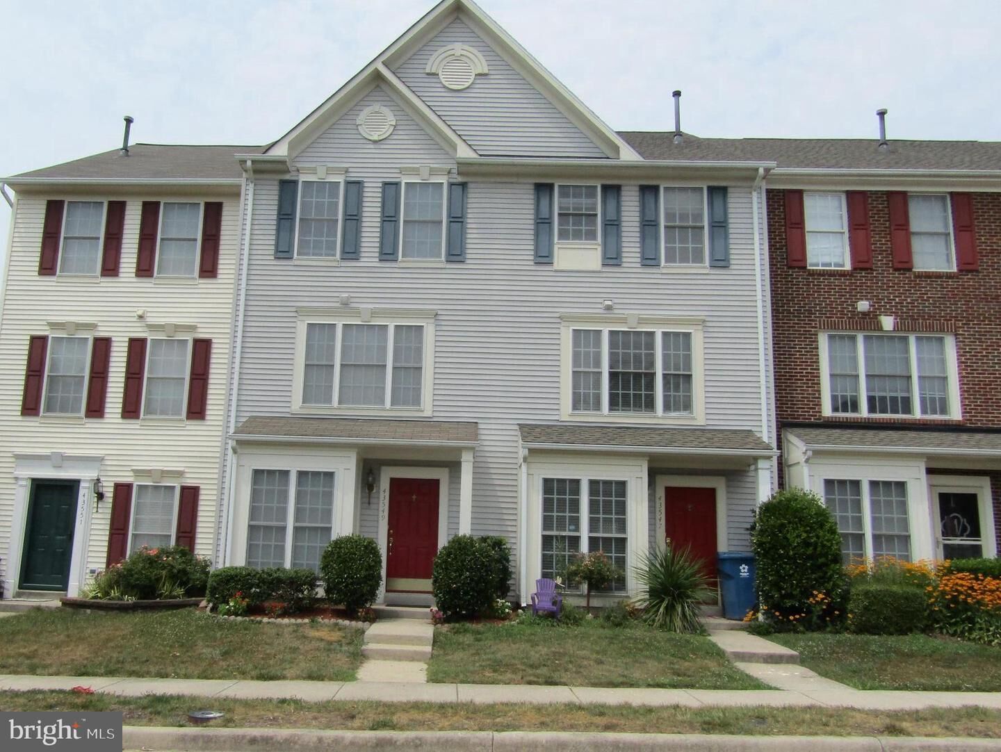 Property Photo:  43549 Kiplington Square  VA 20152 