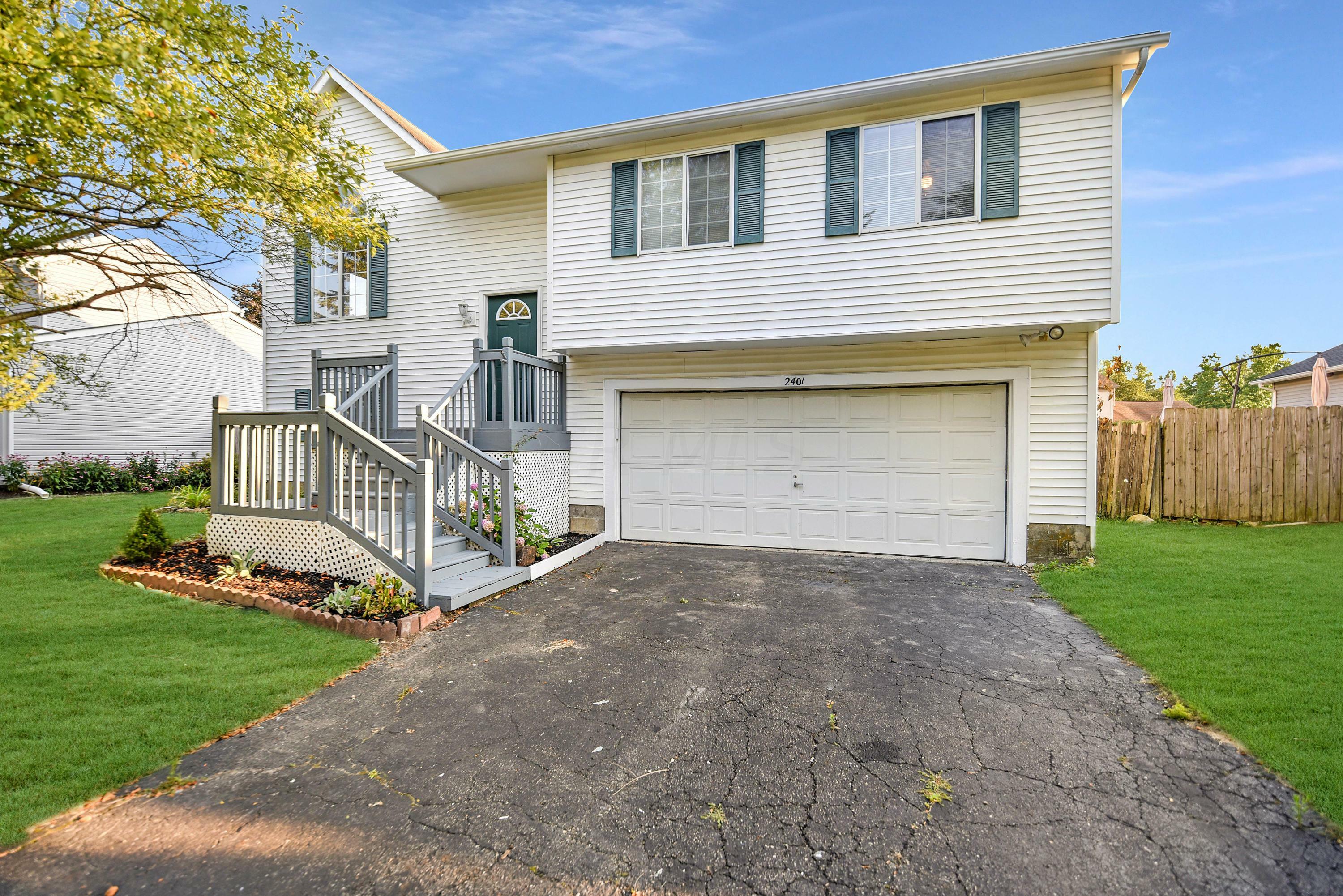 Property Photo: 2401 Stargrass Avenue OH 43123
