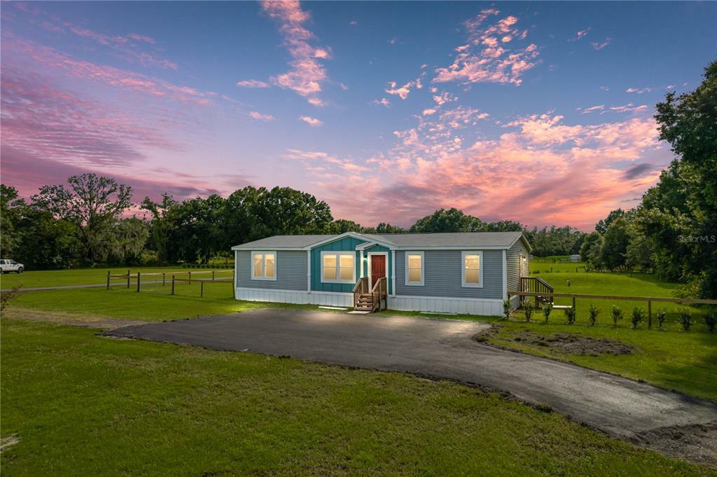 Property Photo:  6417 Fletcher Road  FL 33565 