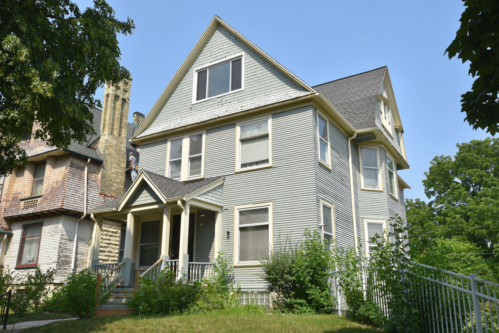 Property Photo: 930 N 31st St WI 53208