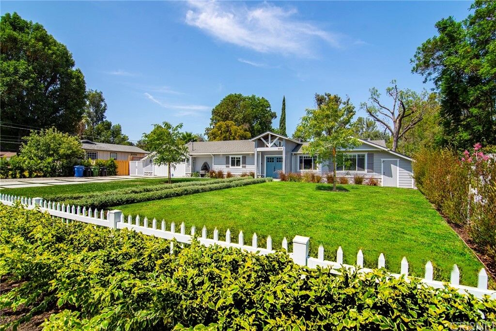 Property Photo:  6009 Oakdale Avenue  CA 91367 