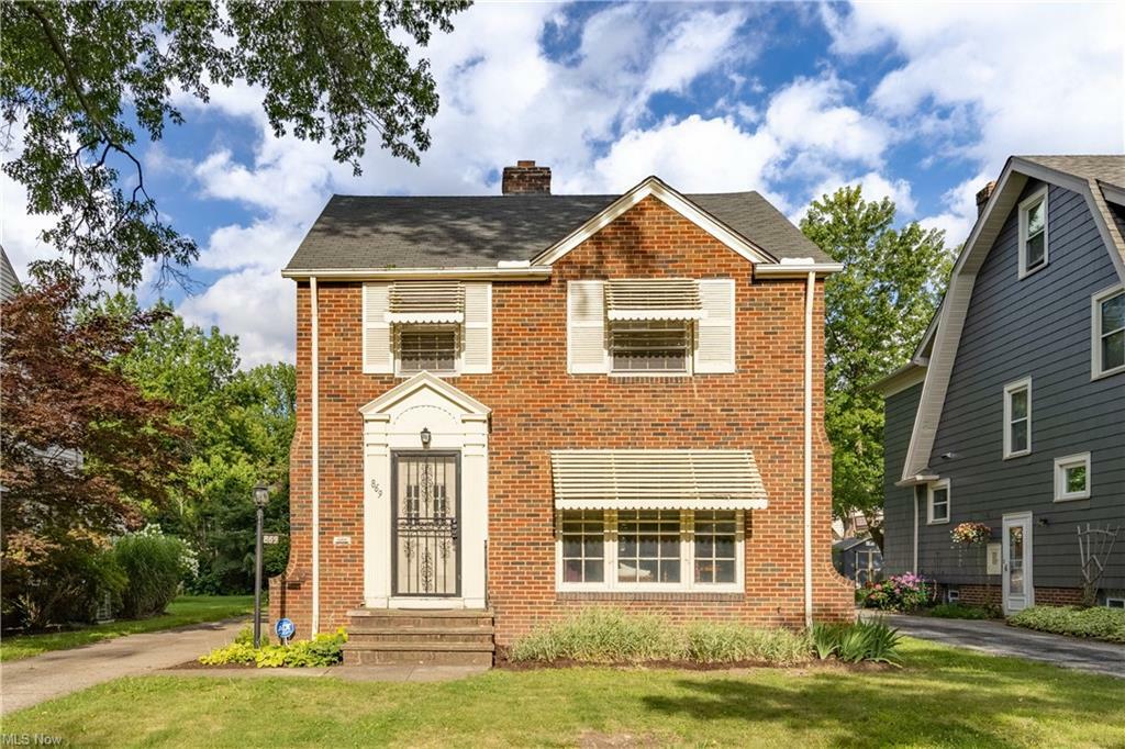 Property Photo: 869 Cambridge Road OH 44121