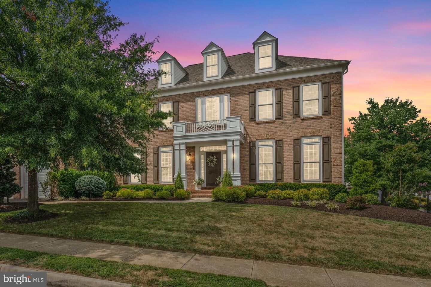 Property Photo: 8130 Bluebonnet Drive VA 22079