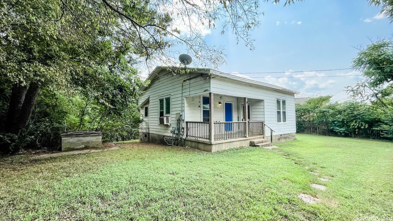 Property Photo:  511 Stover Street  AR 71913 