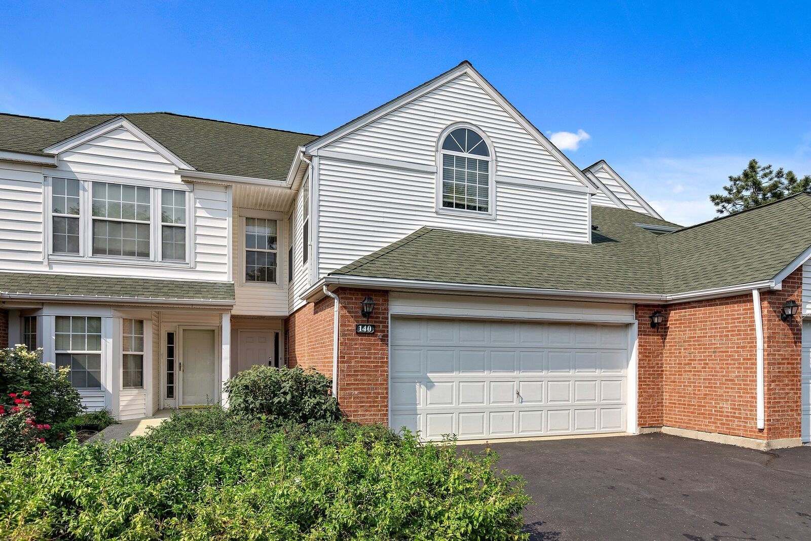 Property Photo: 140 Huntington Street IL 60044