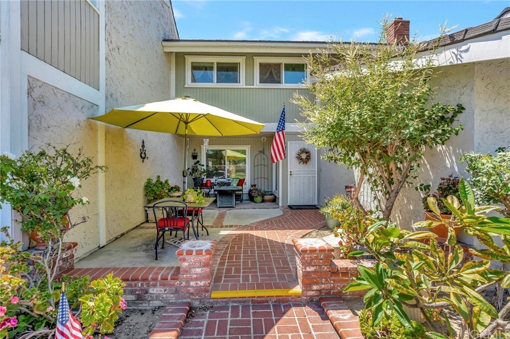 Property Photo: 14115 Cavendish Street CA 92683