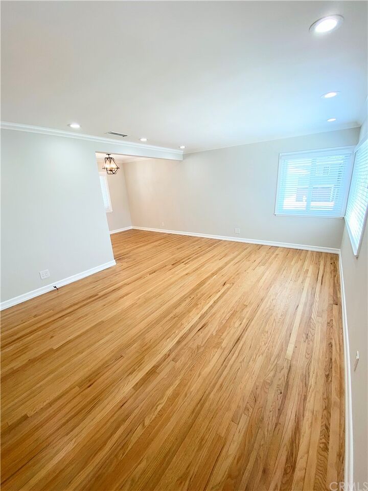 Property Photo: 517 Blossom Lane CA 90278