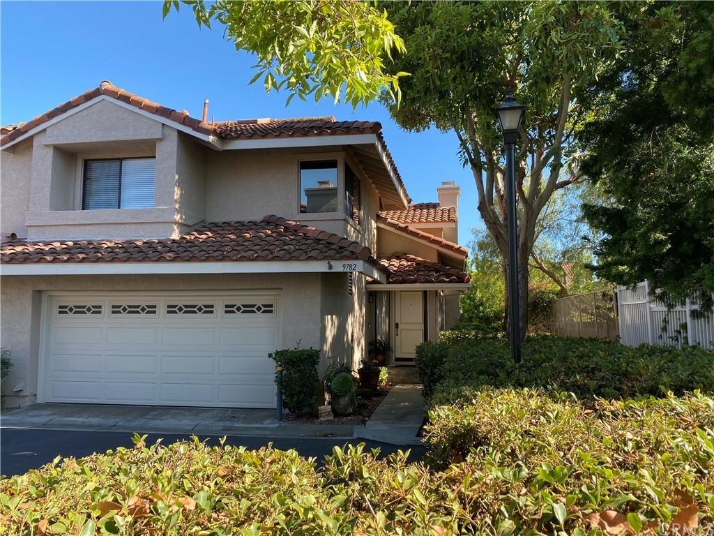 Property Photo: 9782 Scanlan Court CA 92708