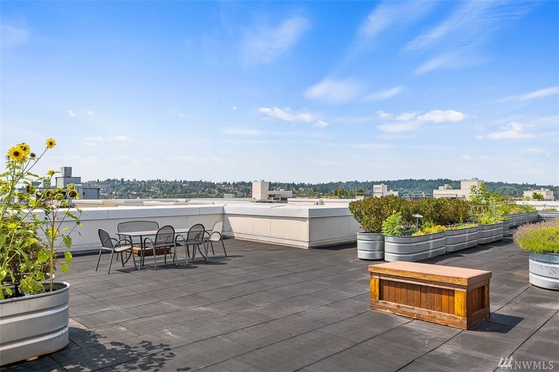 Property Photo:  1545 NW 57th St 321  WA 98107 