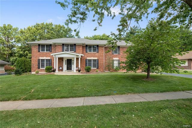 1635 Lochcrest  Chesterfield  63017 photo
