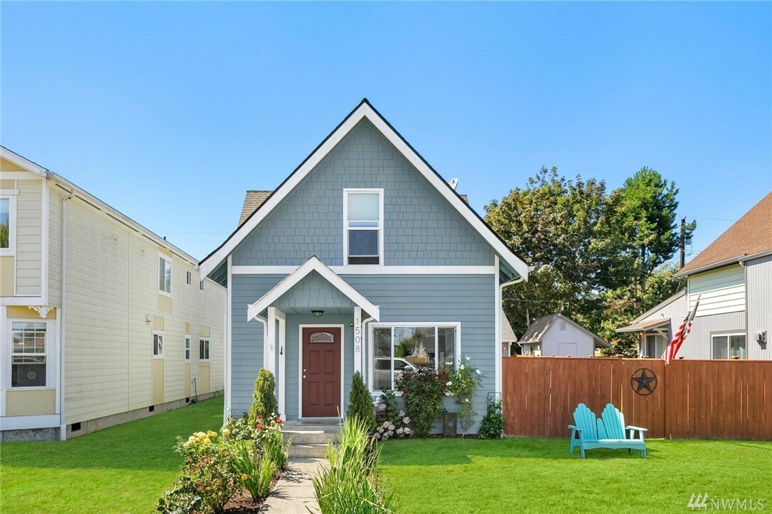 Property Photo: 1508 Maple Street WA 98201