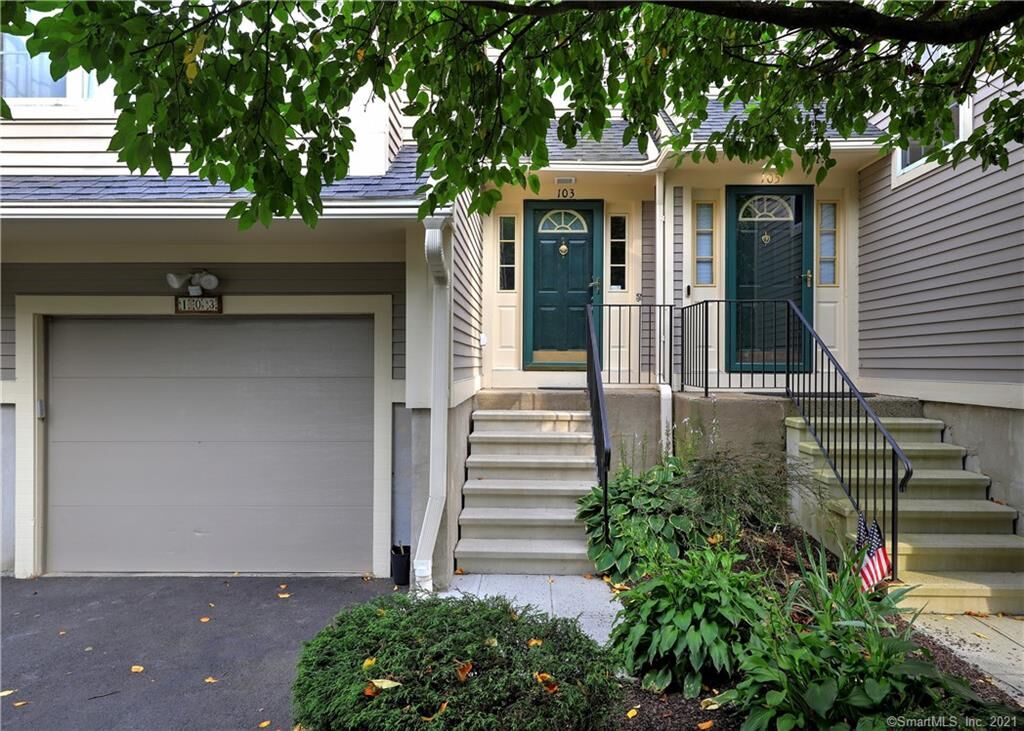 Property Photo: 103 Paugusett Circle 103 CT 06611