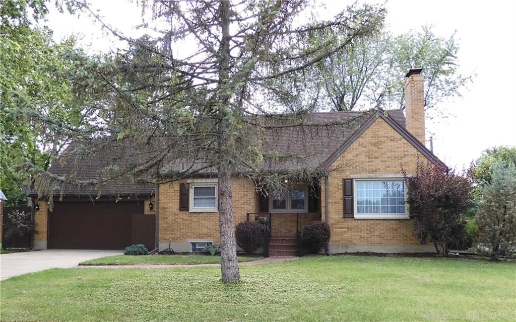 Property Photo: 3805 Villanova Drive OH 45429