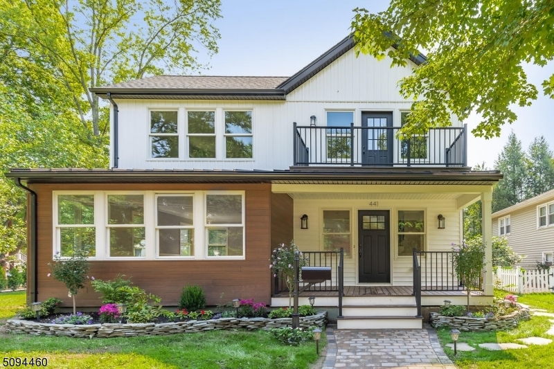 Property Photo:  441 Northern Pkwy  NJ 07450 